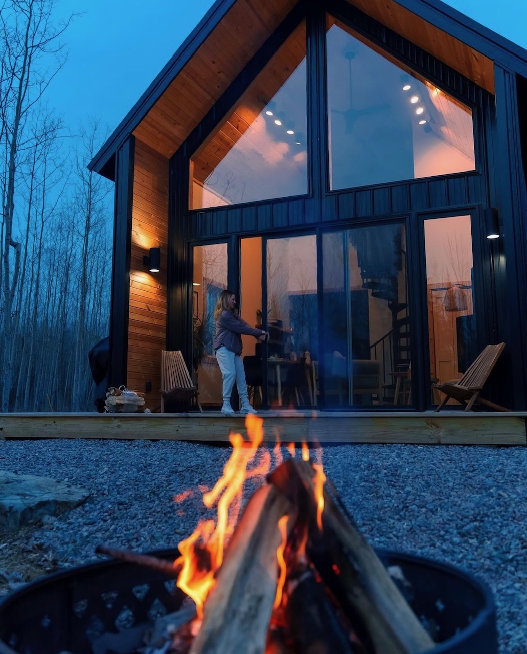 Aurora Modern Cabin